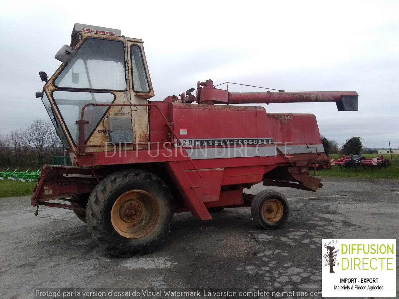 MASSEY FERGUSON MOISSONNEUSE BATTEUSE 620 - Mejetærsker: billede 1 MASSEY FERGUSON MOISSONNEUSE BATTEUSE 620 - Mejetærsker: billede 1