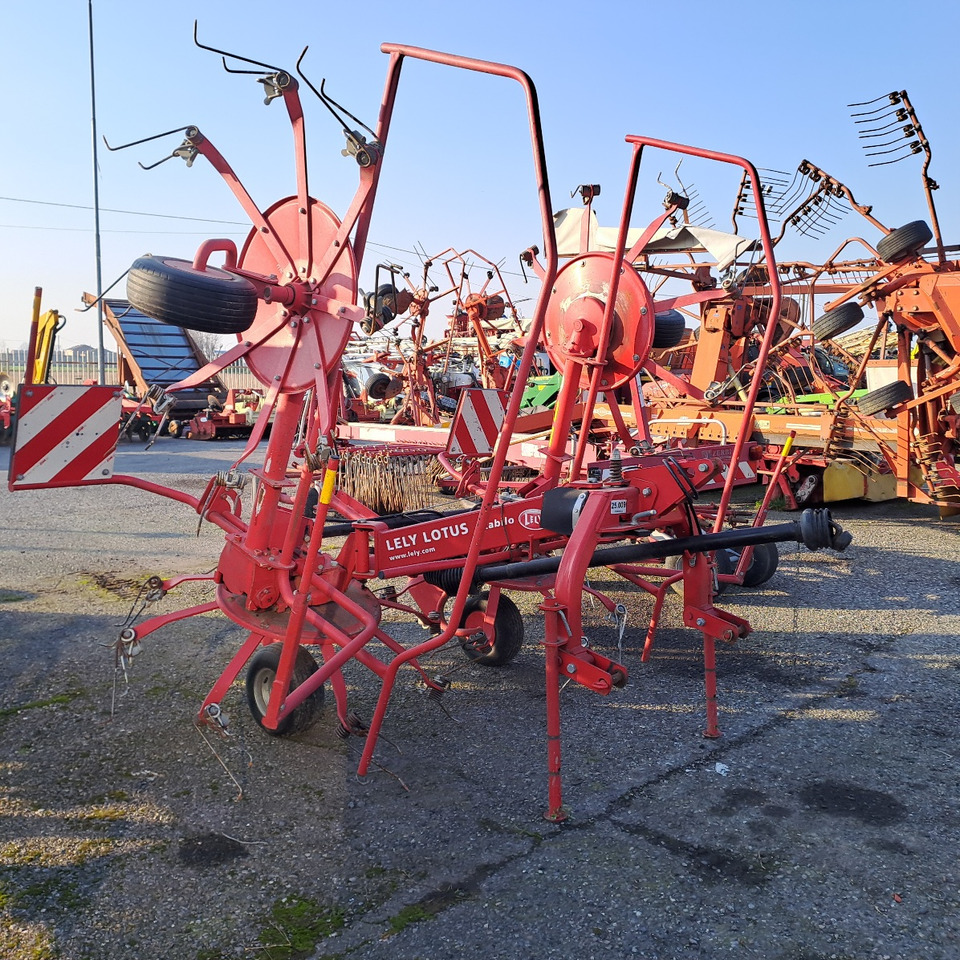 VOLTAFIENO LELY STABILO 742 - Høvender: billede 2 VOLTAFIENO LELY STABILO 742 - Høvender: billede 2