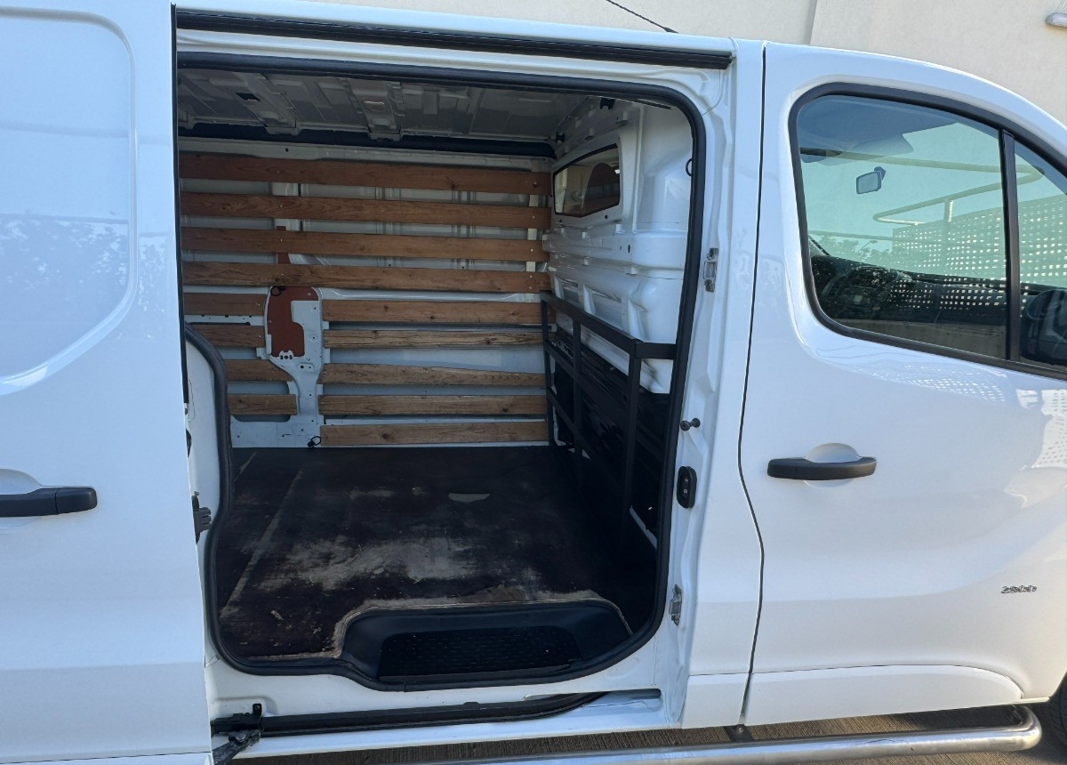 Varevogn Opel Vivaro L2H1 LONG Zderzak listwy kolor Klimatyzacja Sprowadzony BRUTTO CENA: billede 7