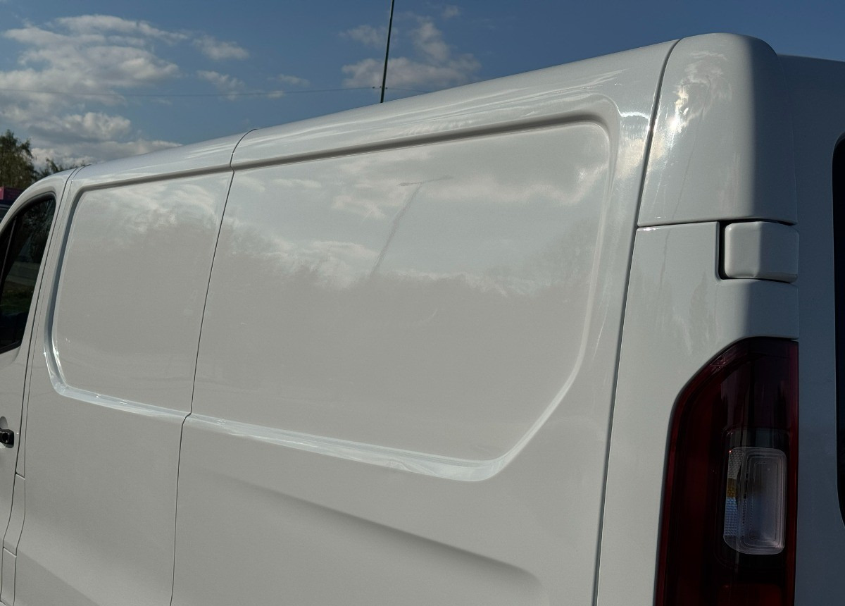 Varevogn Opel Vivaro L2H1 LONG Zderzak listwy kolor Klimatyzacja Sprowadzony BRUTTO CENA: billede 17