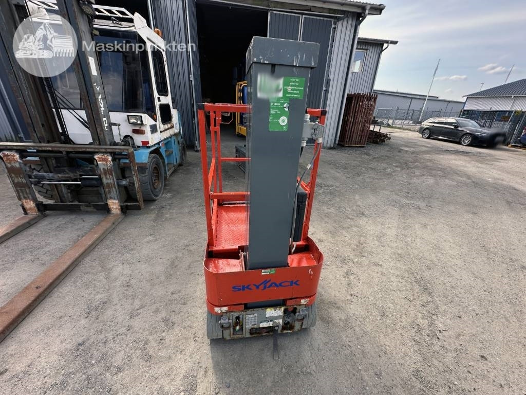 SkyJack SJ 12 - Søjlelift: billede 2 SkyJack SJ 12 - Søjlelift: billede 2