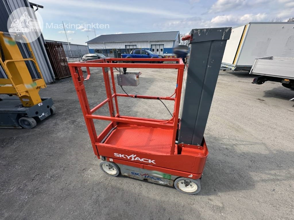 SkyJack SJ 12 - Søjlelift: billede 3 SkyJack SJ 12 - Søjlelift: billede 3