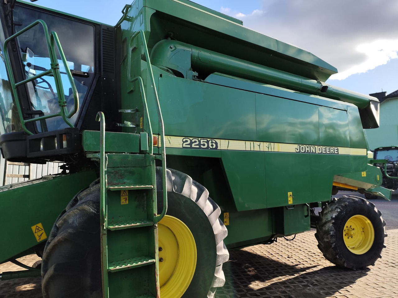 John Deere 2256 - Mejetærsker: billede 1 John Deere 2256 - Mejetærsker: billede 1