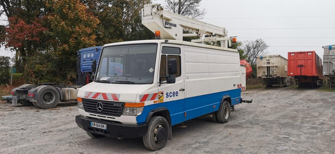 Mercedes-Benz VARIO 815 D 17 M - Lastbil med mandskabslift: billede 3 Mercedes-Benz VARIO 815 D 17 M - Lastbil med mandskabslift: billede 3