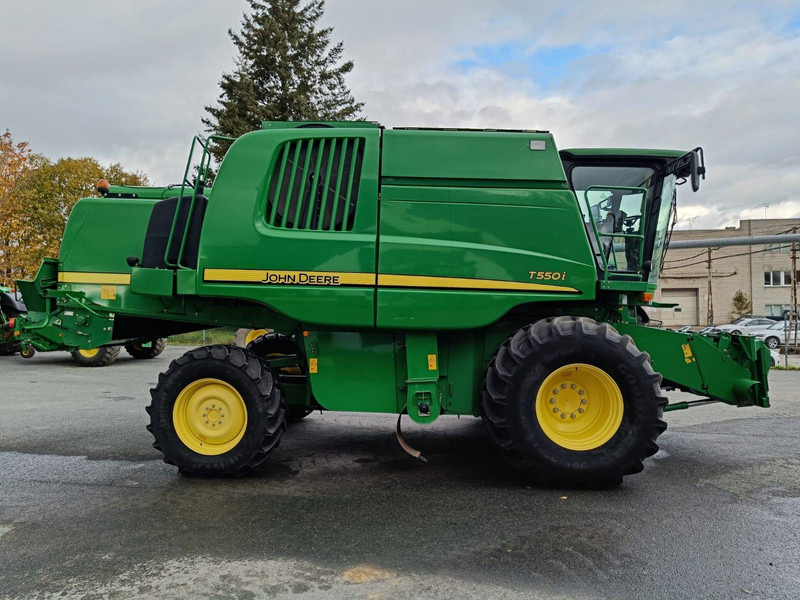 John Deere T550 - Mejetærsker: billede 2 John Deere T550 - Mejetærsker: billede 2