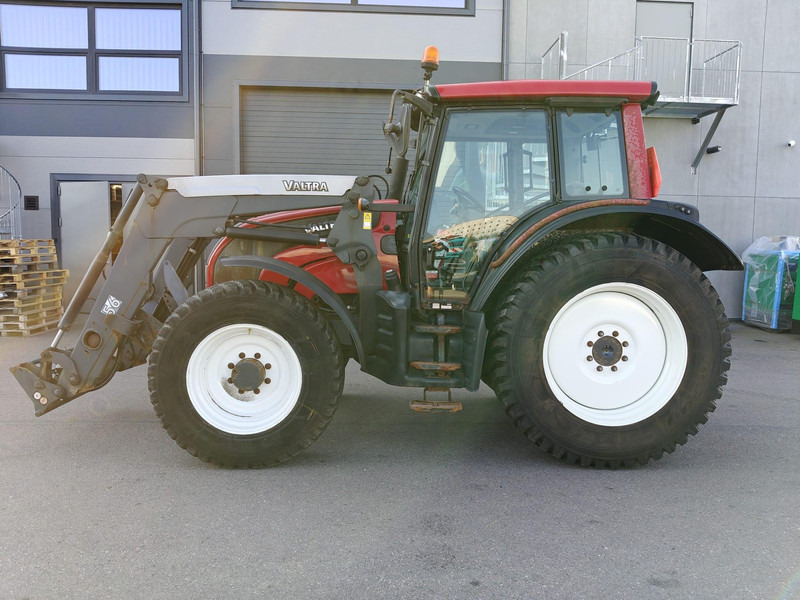 Valtra N101 - Traktor: billede 2 Valtra N101 - Traktor: billede 2