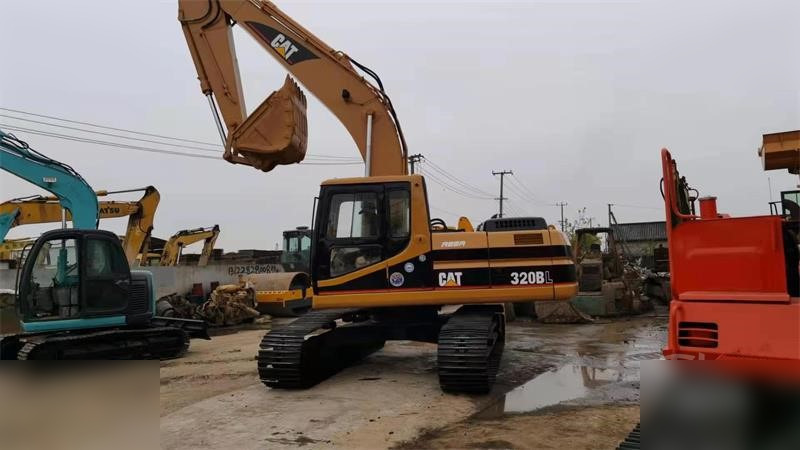 CATERPILLAR 320BL - Bæltegravemaskine: billede 4 CATERPILLAR 320BL - Bæltegravemaskine: billede 4