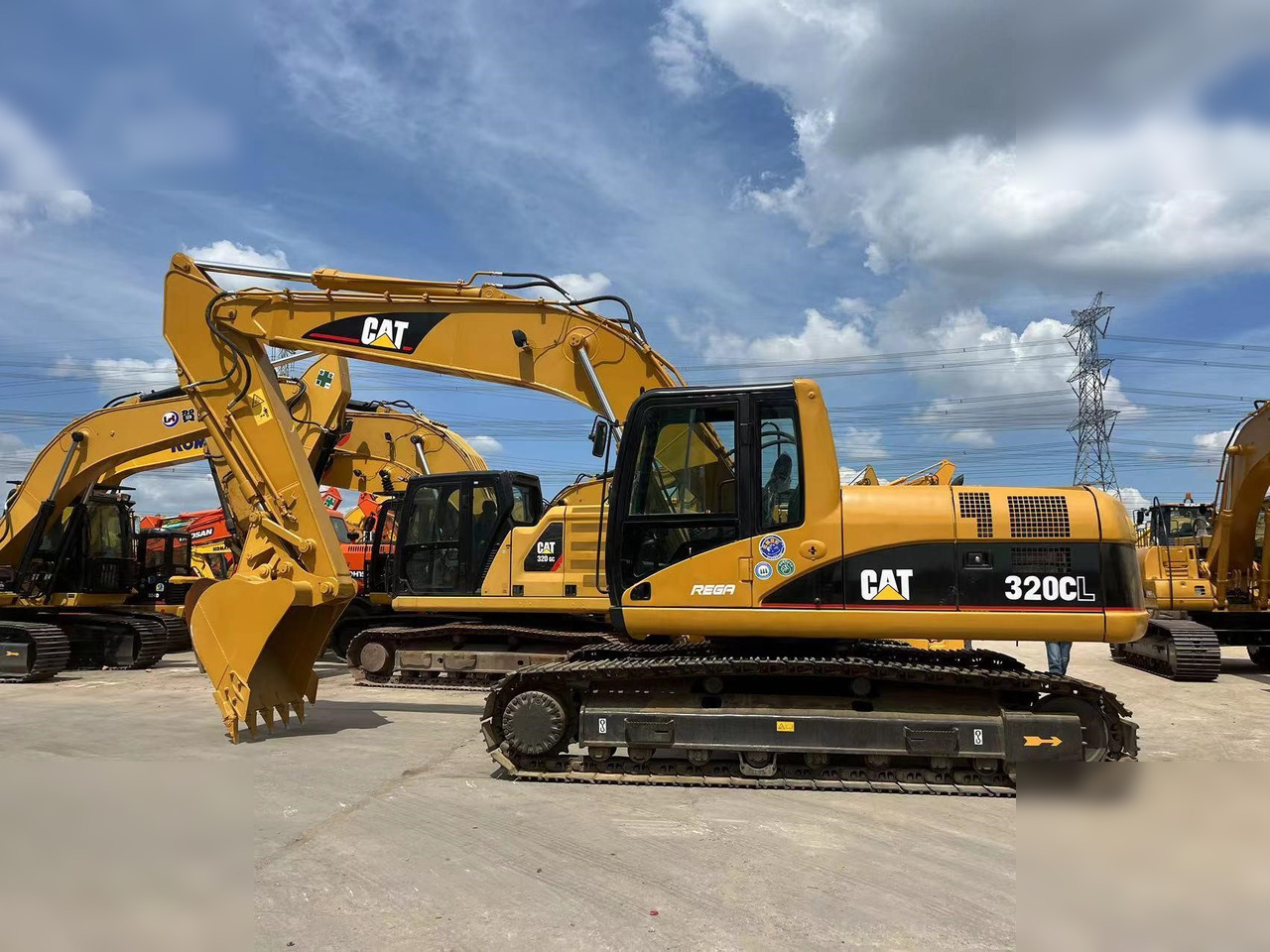 CATERPILLAR 320CL - Bæltegravemaskine: billede 1 CATERPILLAR 320CL - Bæltegravemaskine: billede 1