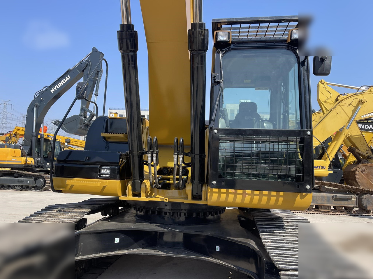 CATERPILLAR 330DL - Bæltegravemaskine: billede 2 CATERPILLAR 330DL - Bæltegravemaskine: billede 2