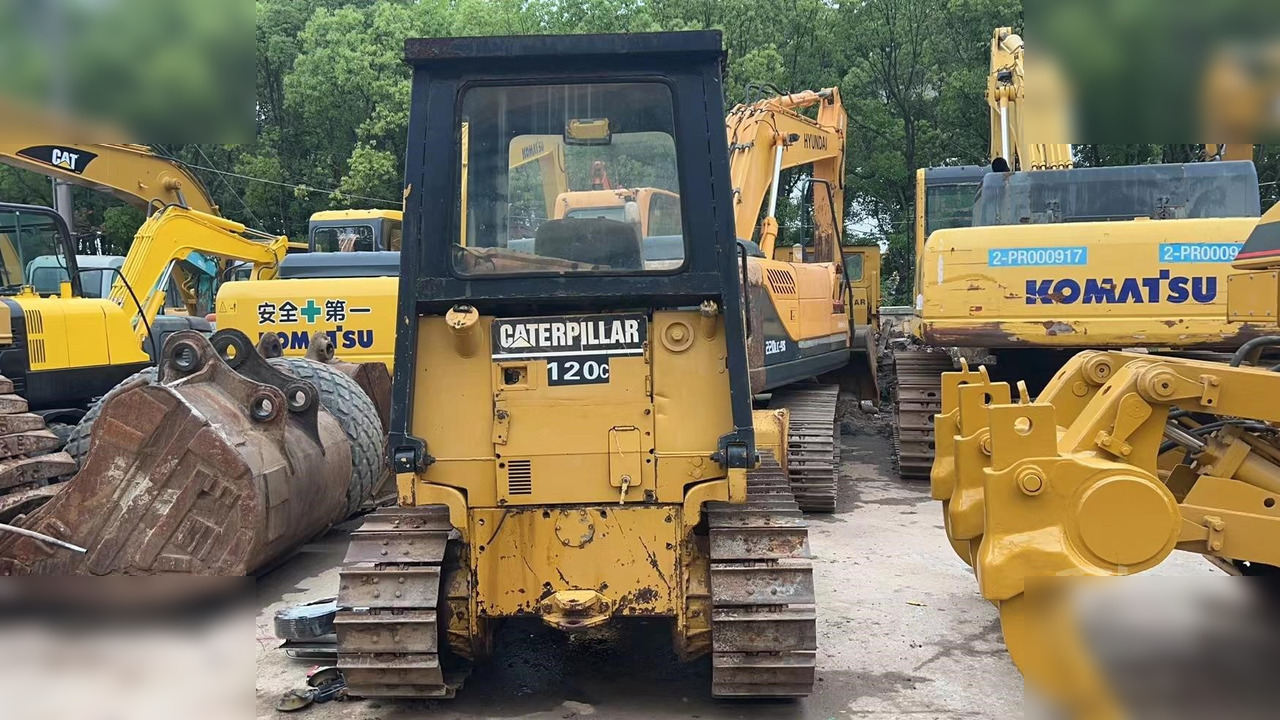 CATERPILLAR D4C - Bulldozer: billede 4 CATERPILLAR D4C - Bulldozer: billede 4