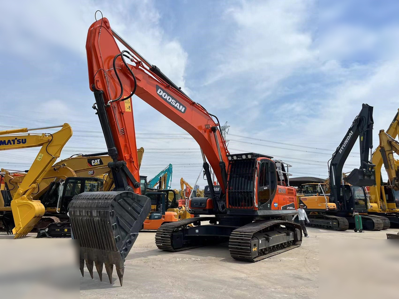 DOOSAN DX300 LCA - Bæltegravemaskine: billede 3 DOOSAN DX300 LCA - Bæltegravemaskine: billede 3