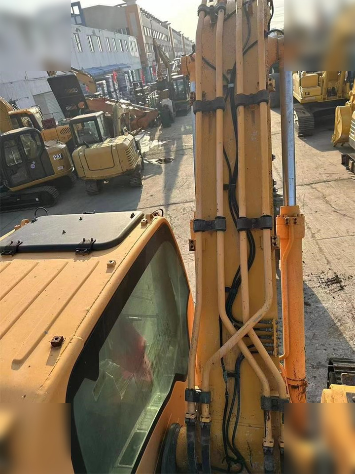 Bæltegravemaskine HYUNDAI ROBEX 220 LC-9S: billede 8