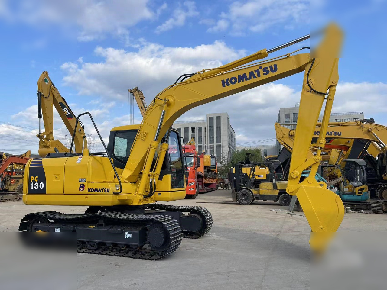 KOMATSU PC130-7 - Bæltegravemaskine: billede 2 KOMATSU PC130-7 - Bæltegravemaskine: billede 2