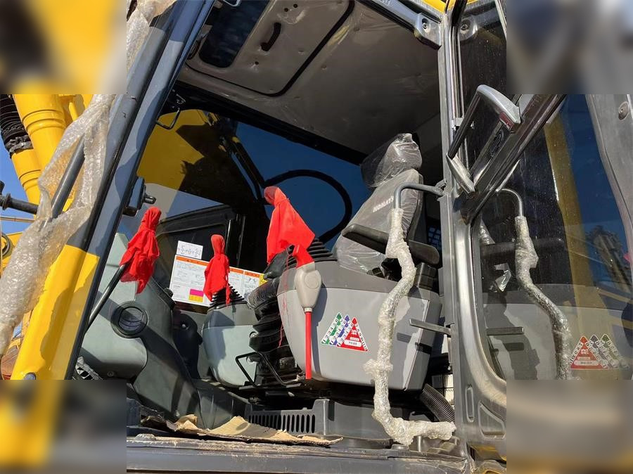 KOMATSU PC200-8 - Bæltegravemaskine: billede 5 KOMATSU PC200-8 - Bæltegravemaskine: billede 5