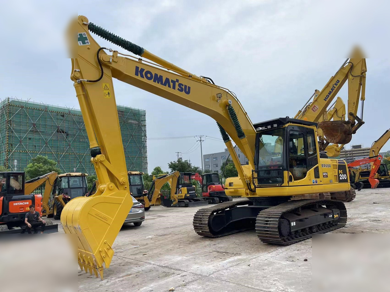 KOMATSU PC200-8N1 - Bæltegravemaskine: billede 2 KOMATSU PC200-8N1 - Bæltegravemaskine: billede 2