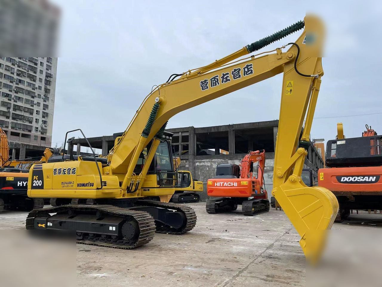 KOMATSU PC200-8N1 - Bæltegravemaskine: billede 3 KOMATSU PC200-8N1 - Bæltegravemaskine: billede 3
