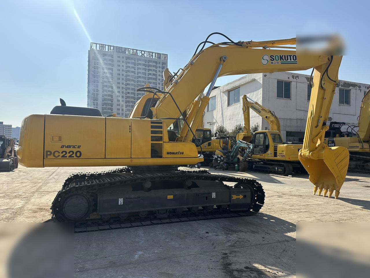 KOMATSU PC220-6 - Bæltegravemaskine: billede 4 KOMATSU PC220-6 - Bæltegravemaskine: billede 4