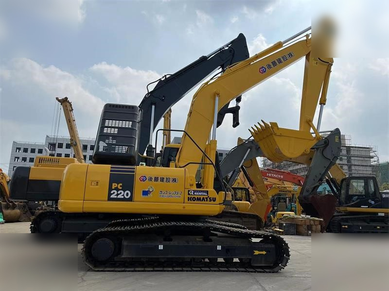 KOMATSU PC220-7 - Bæltegravemaskine: billede 1 KOMATSU PC220-7 - Bæltegravemaskine: billede 1