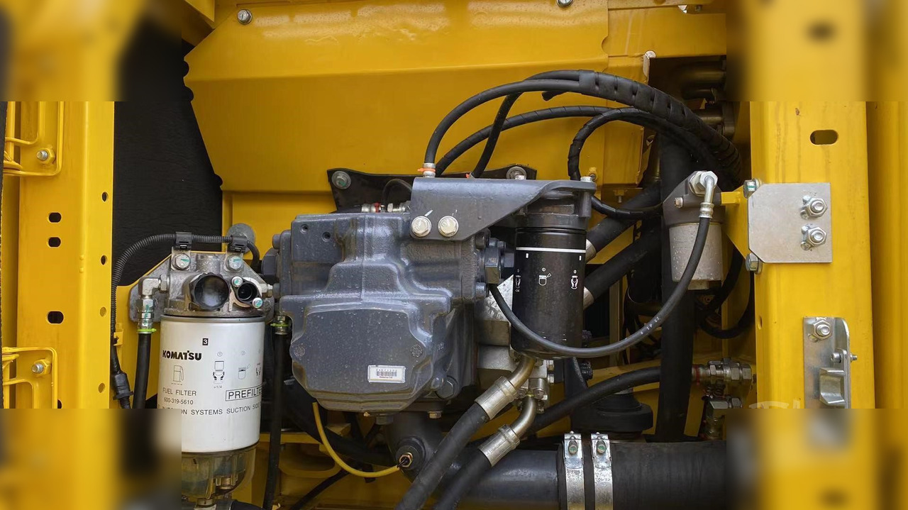 KOMATSU PC220-8 - Bæltegravemaskine: billede 5 KOMATSU PC220-8 - Bæltegravemaskine: billede 5