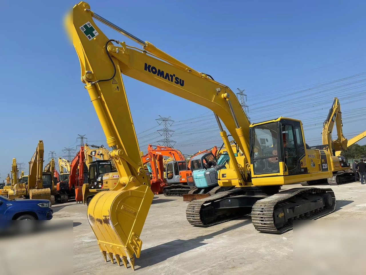 KOMATSU PC220-8 - Bæltegravemaskine: billede 1 KOMATSU PC220-8 - Bæltegravemaskine: billede 1