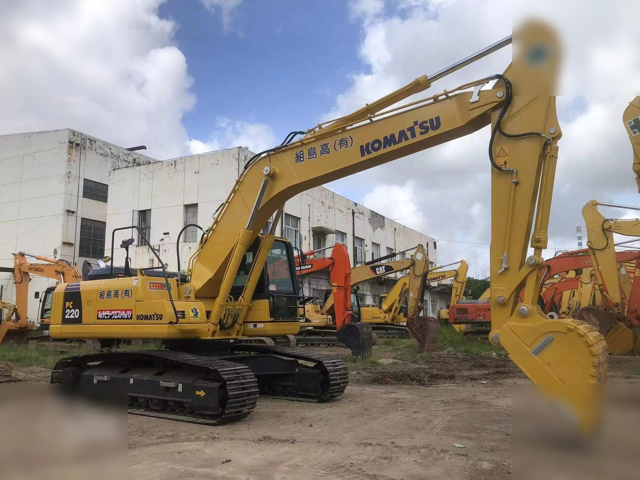 KOMATSU PC220-8N1 - Bæltegravemaskine: billede 2 KOMATSU PC220-8N1 - Bæltegravemaskine: billede 2
