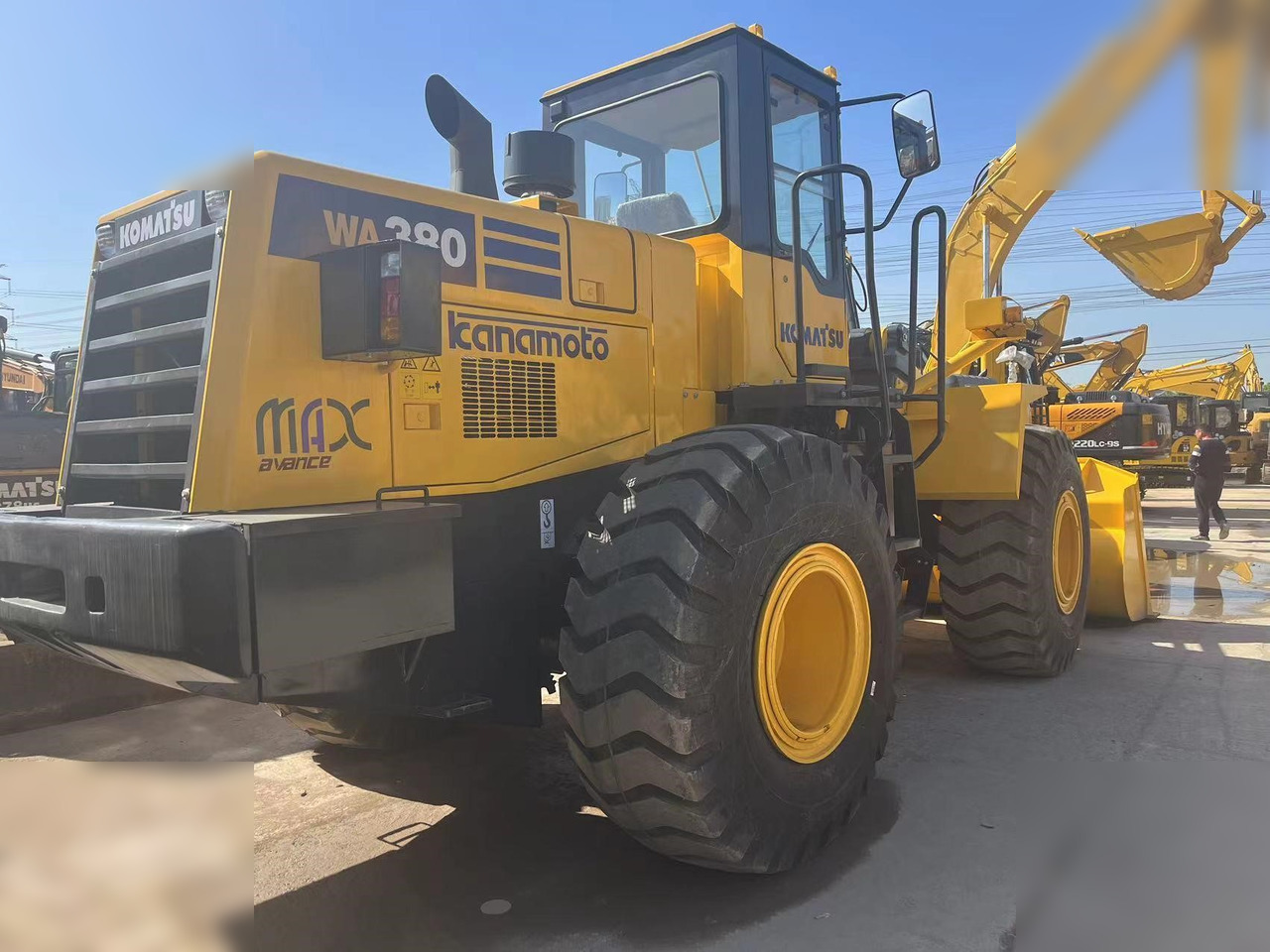 KOMATSU WA320-3 - Gummihjulslæsser: billede 2 KOMATSU WA320-3 - Gummihjulslæsser: billede 2