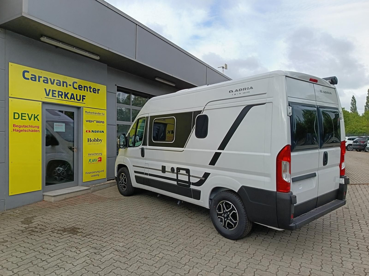 Adria Twin ALL-IN 540 SP*AUTOMATIK*SAFETY*STYLE*SOFORT - Camper van: billede 5 Adria Twin ALL-IN 540 SP*AUTOMATIK*SAFETY*STYLE*SOFORT - Camper van: billede 5