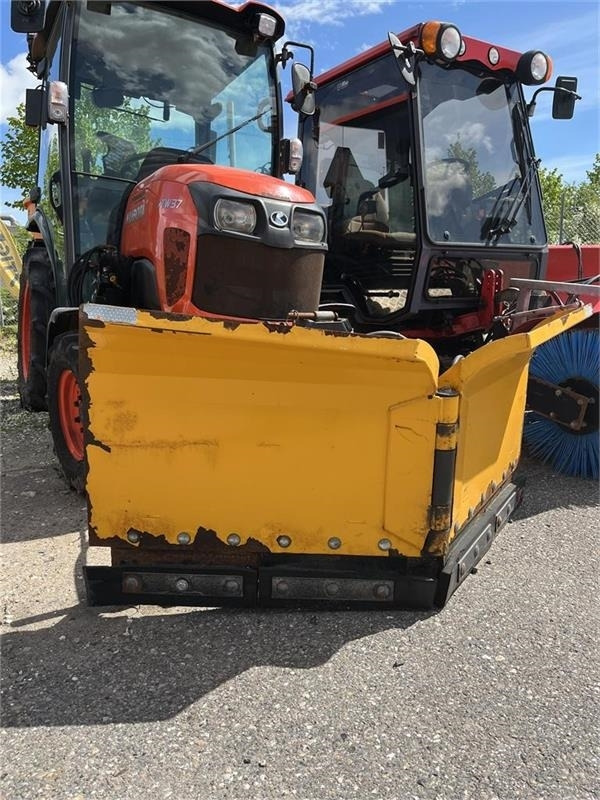 Kommunal traktor Kubota STW37 Kun 1144 timer: billede 8