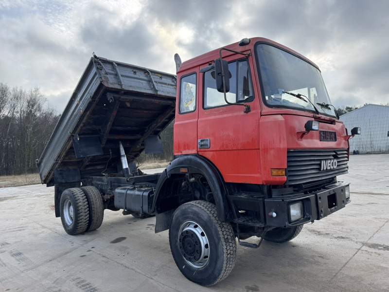 Iveco Magirus 180-23 (GRAND PONT / 4X4 / LAMES / POMPE MANUELLE) - Tipvogn lastbil: billede 3 Iveco Magirus 180-23 (GRAND PONT / 4X4 / LAMES / POMPE MANUELLE) - Tipvogn lastbil: billede 3