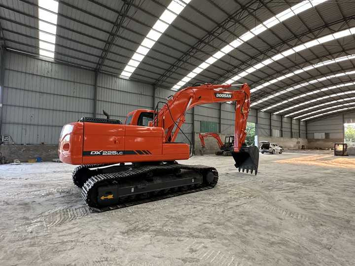 Used Digger Doosan DX225LC-9T Construction Machinery Construction Digger Used Doosan DX225LC-9T Cheap Excavator - Bæltegravemaskine: billede 5 Used Digger Doosan DX225LC-9T Construction Machinery Construction Digger Used Doosan DX225LC-9T Cheap Excavator - Bæltegravemaskine: billede 5