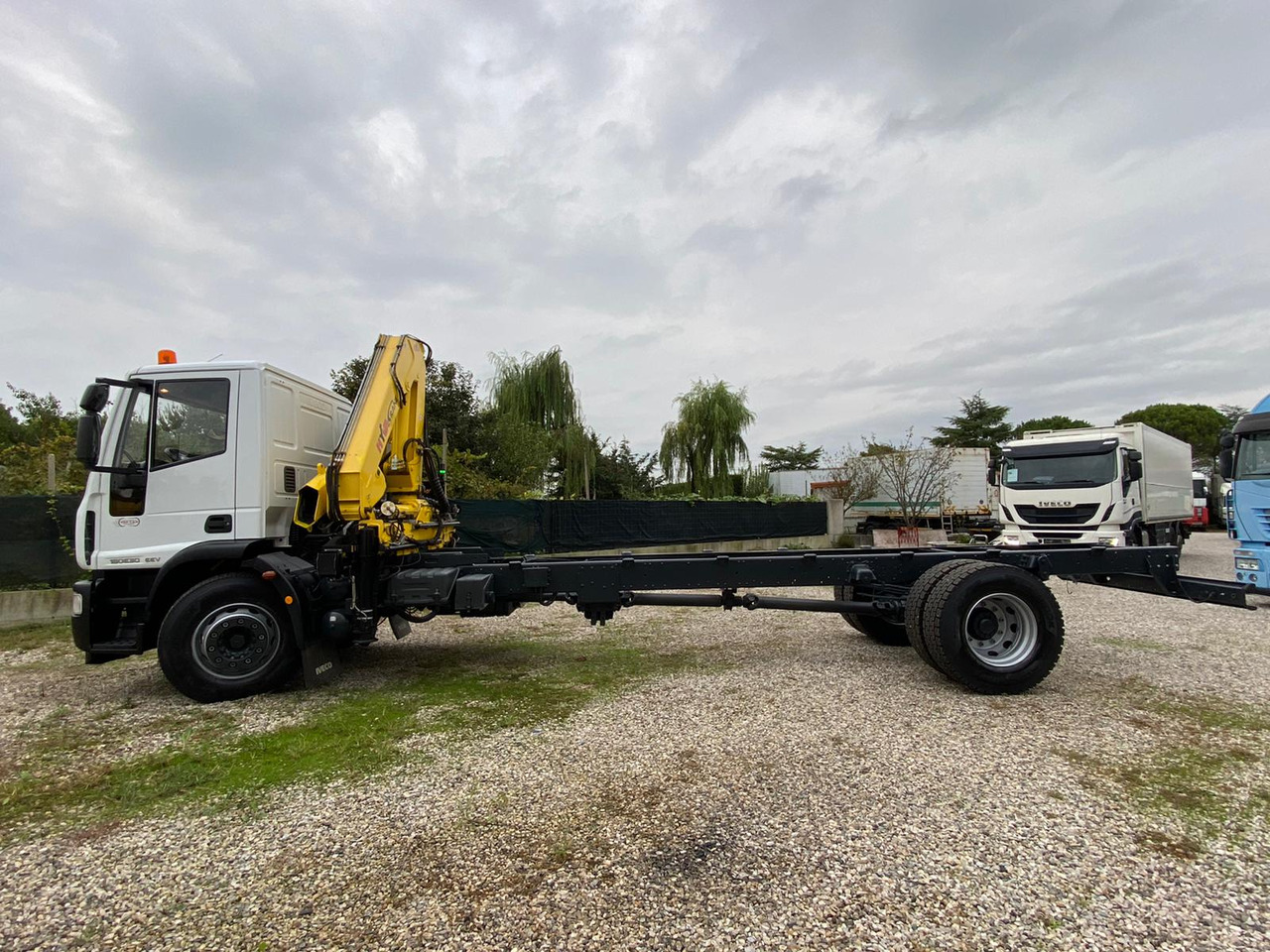 IVECO 180E30 - Lastbil chassis: billede 3 IVECO 180E30 - Lastbil chassis: billede 3