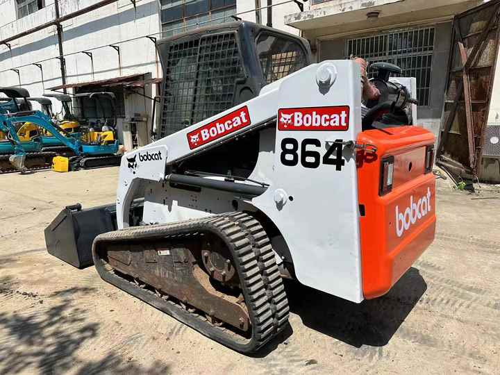 Used Heavy Construction Equipment Crawler bobcat T864 Second Hand Smaller Skid Steers Used Machine for Sale - Skridstyret minilæsser: billede 4 Used Heavy Construction Equipment Crawler bobcat T864 Second Hand Smaller Skid Steers Used Machine for Sale - Skridstyret minilæsser: billede 4