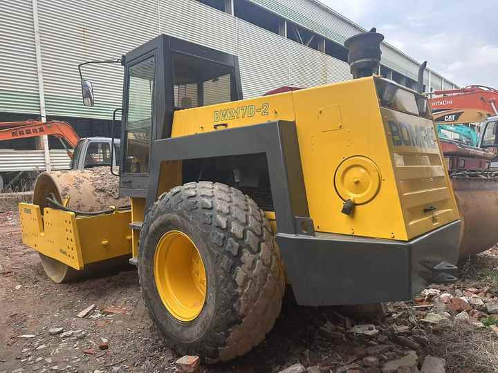 Used Heavy Construction Equipment BW217D Second Hand Road Rollers Used Machine Hot Sale - Vejtromle: billede 3 Used Heavy Construction Equipment BW217D Second Hand Road Rollers Used Machine Hot Sale - Vejtromle: billede 3