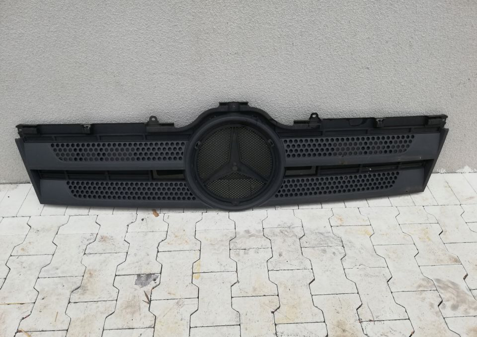 ATRAPA GRILL MERCEDES ACTROS MP4 ORYGINAŁ - Gitter for Lastbil: billede 1 ATRAPA GRILL MERCEDES ACTROS MP4 ORYGINAŁ - Gitter for Lastbil: billede 1