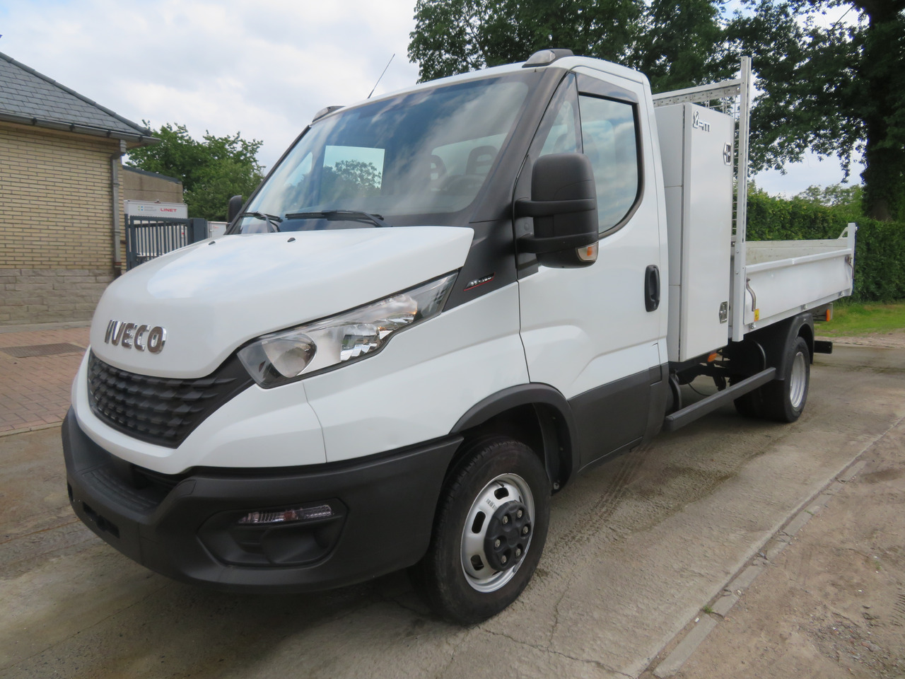 IVECO Daily 35C16 - 3.0 - Ladbil med tip: billede 3 IVECO Daily 35C16 - 3.0 - Ladbil med tip: billede 3