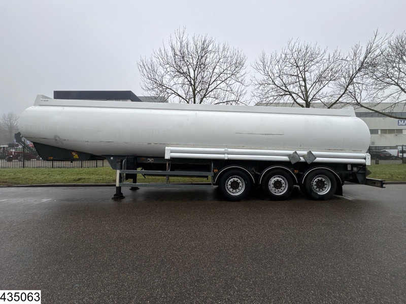 MERCERON Fuel 38.000 Liter, 7 Compartments - Tanksættevogn: billede 2 MERCERON Fuel 38.000 Liter, 7 Compartments - Tanksættevogn: billede 2