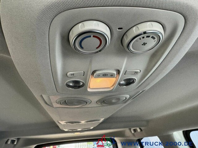 Opel Vivaro 9 Sitzer Klima vorne & hinten Navi + DAB - Minibus, Persontransport: billede 3 Opel Vivaro 9 Sitzer Klima vorne & hinten Navi + DAB - Minibus, Persontransport: billede 3