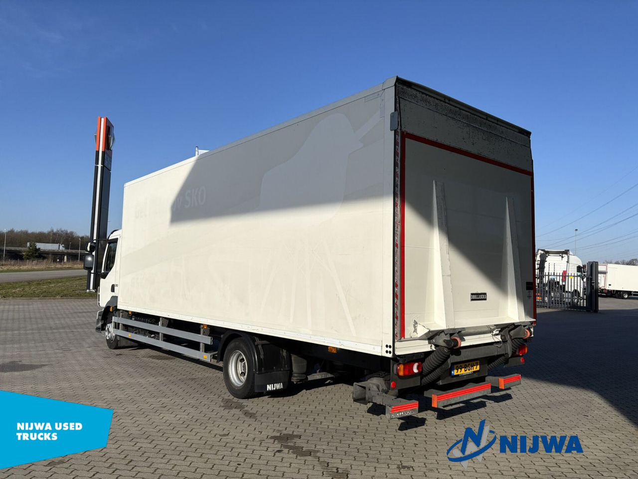 Volvo FL 210 4x2 Laadklep + Zijdeur - Lastbil varevogn: billede 4 Volvo FL 210 4x2 Laadklep + Zijdeur - Lastbil varevogn: billede 4