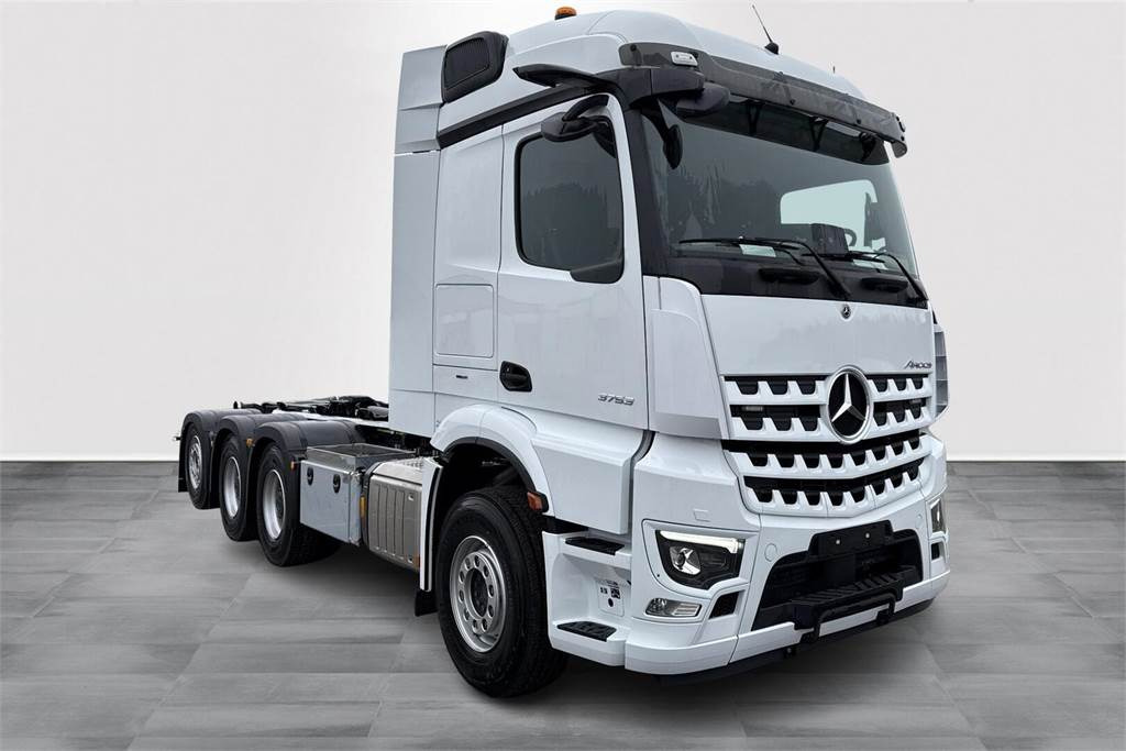 Mercedes-Benz AROCS 3253 8x4 Koukkuauto - Lastbil kroghejs: billede 3 Mercedes-Benz AROCS 3253 8x4 Koukkuauto - Lastbil kroghejs: billede 3