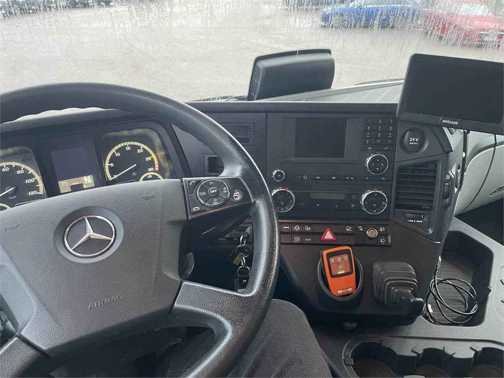 Mercedes-Benz Antos 1827 L/4x2 KSA-UMPIKORI+PL-NOSTIN - Lastbil varevogn: billede 3 Mercedes-Benz Antos 1827 L/4x2 KSA-UMPIKORI+PL-NOSTIN - Lastbil varevogn: billede 3
