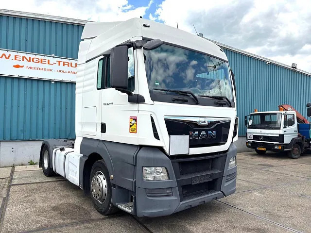 MAN TGX 18.440 BLS XLX (ZF16 MANUAL GEARBOX / 2x DIESELTANK / AIRCONDITIONING / ELECTRICAL MAINSWITCH / FRIDGE / EURO 6) - Trækker: billede 2 MAN TGX 18.440 BLS XLX (ZF16 MANUAL GEARBOX / 2x DIESELTANK / AIRCONDITIONING / ELECTRICAL MAINSWITCH / FRIDGE / EURO 6) - Trækker: billede 2