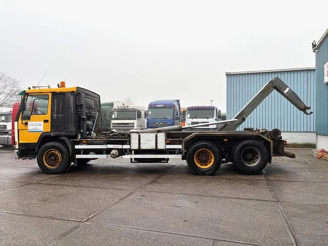 Volvo FL 12.380 6x2 A-RIDE (ORIGINAL DUTCH) HOOK-ARM CONTAINER SYSTEM (FULL STEEL SUSPENSION / REDUCTION AXLE / 10 TIRES / 8.000 KG. F - Lastbil kroghejs: billede 5 Volvo FL 12.380 6x2 A-RIDE (ORIGINAL DUTCH) HOOK-ARM CONTAINER SYSTEM (FULL STEEL SUSPENSION / REDUCTION AXLE / 10 TIRES / 8.000 KG. F - Lastbil kroghejs: billede 5