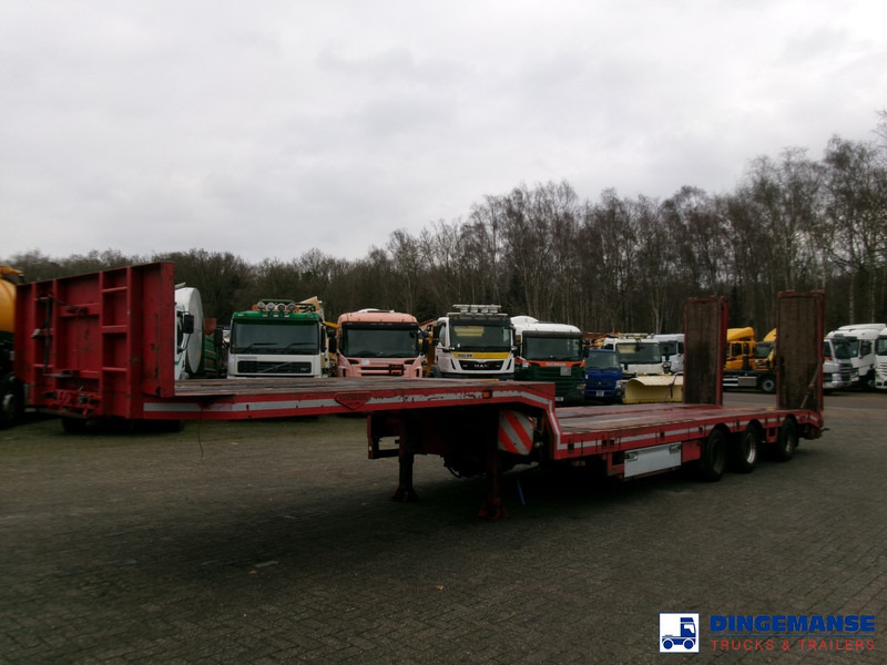 Broshuis 3-axle semi lowbed trailer 45t + ramps - DAMAGED - Nedbygget platform sættevogn: billede 1 Broshuis 3-axle semi lowbed trailer 45t + ramps - DAMAGED - Nedbygget platform sættevogn: billede 1