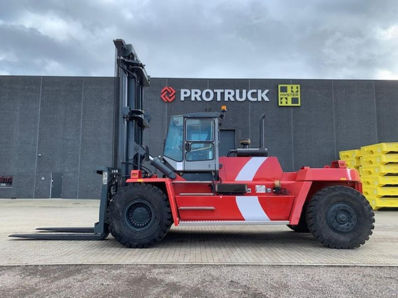 Kalmar DCD320-12LB - Diesel gaffeltruck: billede 1 Kalmar DCD320-12LB - Diesel gaffeltruck: billede 1