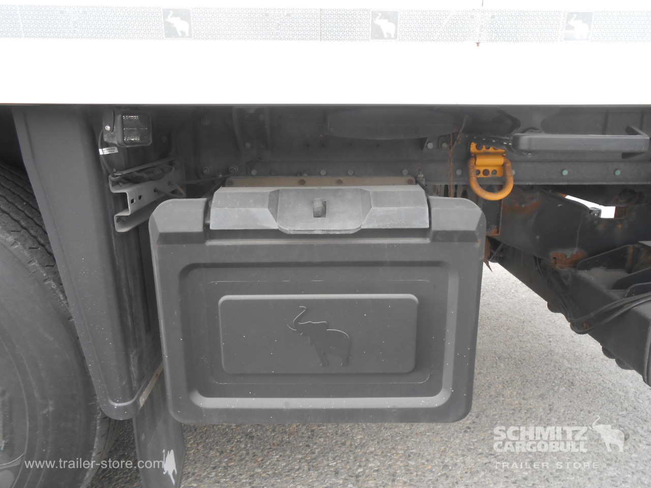 SCHMITZ Reefer Multitemp Taillift - Isotermisk sættevogn: billede 2 SCHMITZ Reefer Multitemp Taillift - Isotermisk sættevogn: billede 2
