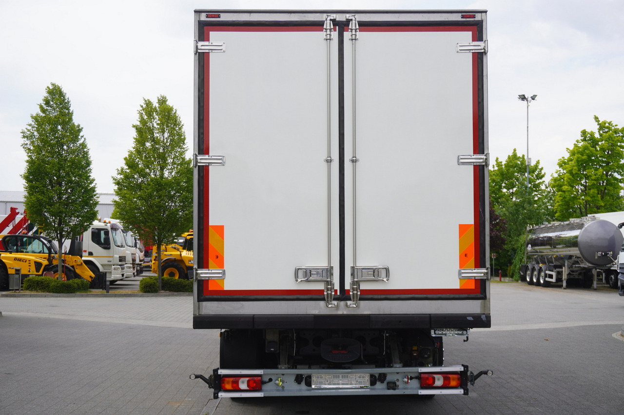 MERCEDES-BENZ 2543 / NEW Lamberet refrigerator/ 160 tho. km / steered 3rd axle - Kølevogn lastbil: billede 5 MERCEDES-BENZ 2543 / NEW Lamberet refrigerator/ 160 tho. km / steered 3rd axle - Kølevogn lastbil: billede 5