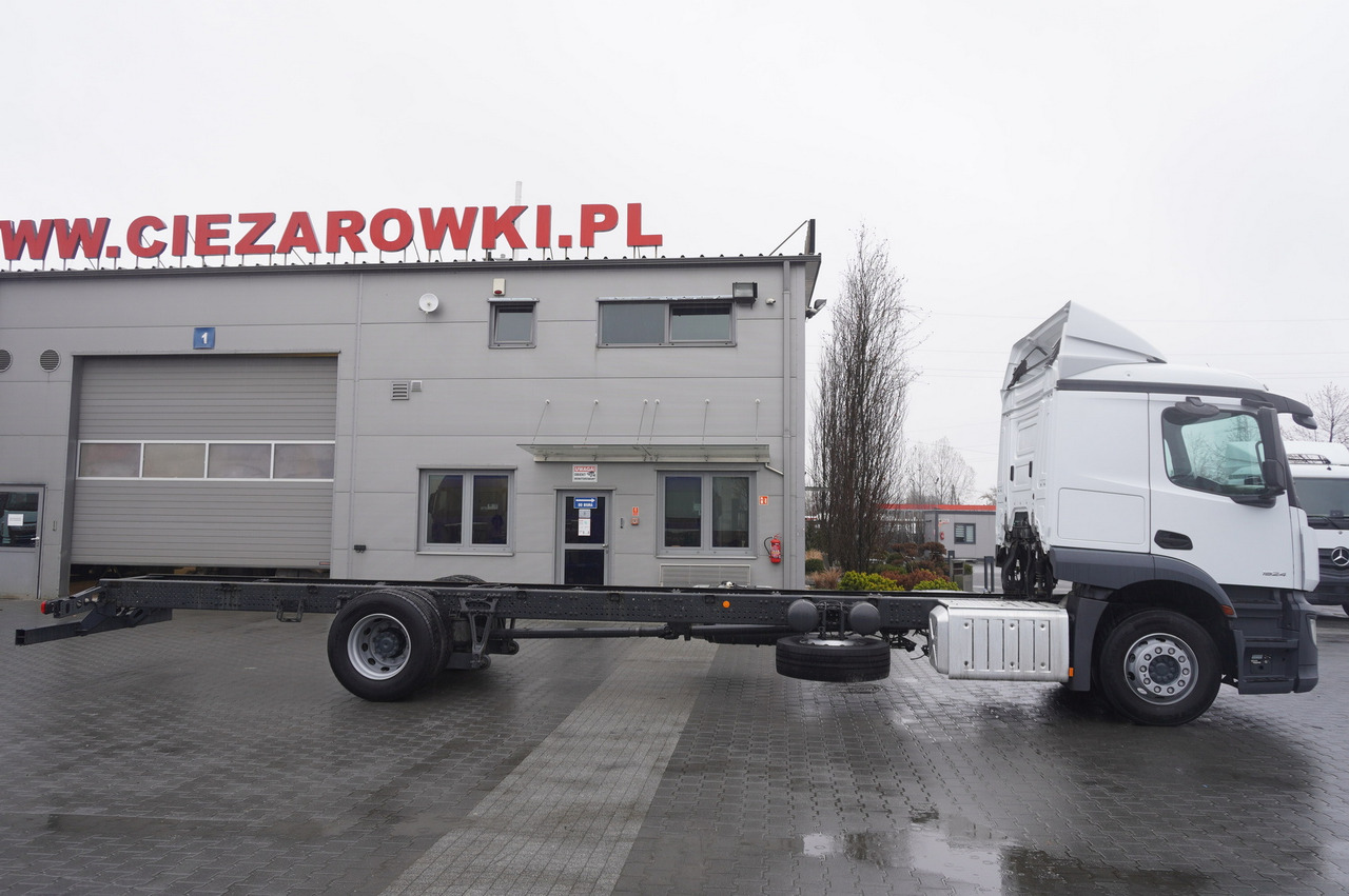 MERCEDES-BENZ Actros 1824 / 9.1 m chassis / sleeping cabin - Lastbil chassis: billede 2 MERCEDES-BENZ Actros 1824 / 9.1 m chassis / sleeping cabin - Lastbil chassis: billede 2