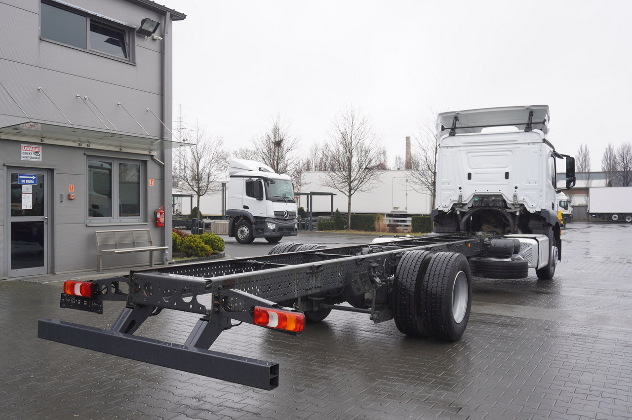 MERCEDES-BENZ Actros 1824 / 9.1 m chassis / sleeping cabin - Lastbil chassis: billede 3 MERCEDES-BENZ Actros 1824 / 9.1 m chassis / sleeping cabin - Lastbil chassis: billede 3