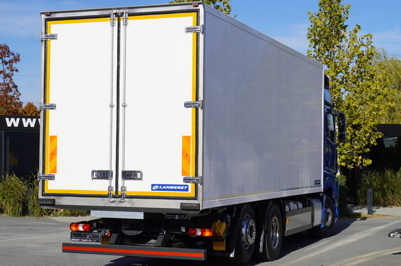 MERCEDES-BENZ Actros 2548 E6 / GIGA / Cab Lounge chair / Lamberet Refrigerator / Carrier Supra 950 - Kølevogn lastbil: billede 3 MERCEDES-BENZ Actros 2548 E6 / GIGA / Cab Lounge chair / Lamberet Refrigerator / Carrier Supra 950 - Kølevogn lastbil: billede 3