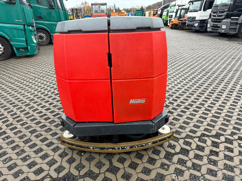 Hakomatic B1100 Kehr- Nass- Scheuersaugmaschine - Industriel fejemaskine: billede 4 Hakomatic B1100 Kehr- Nass- Scheuersaugmaschine - Industriel fejemaskine: billede 4